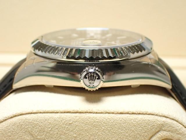 アンティー君品！！ 楽天市場】【日本未発売】CITIZEN Q&Q MENS & LADYS シチズン