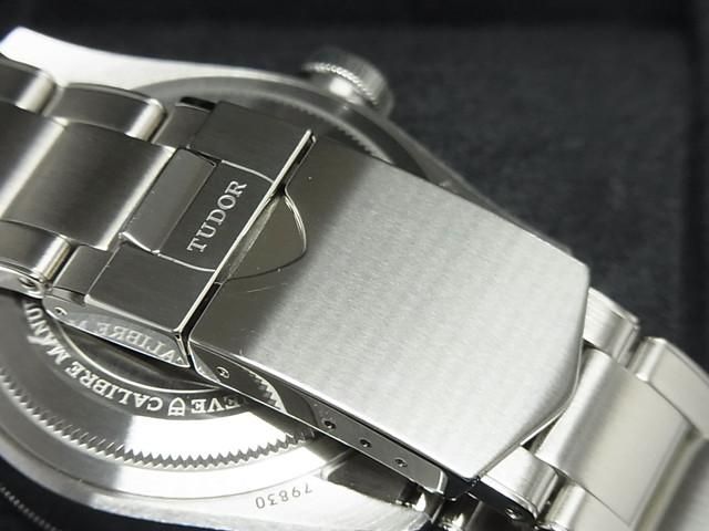 チューダー ブラック・ベイ GMT 41MM オパラインダイヤル