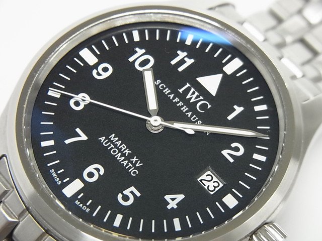 IWC パイロットウォッチ・マーク15 ブラック文字盤 IW325301 純正ブレス付き - 腕時計専門店THE-TICKEN(ティッケン)  オンラインショップ