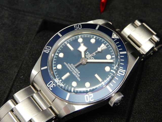 チューダー　ブラックベイ・フィフティエイト　39MM　ブルー文字盤　79030B - 腕時計専門店THE-TICKEN(ティッケン) オンラインショップ