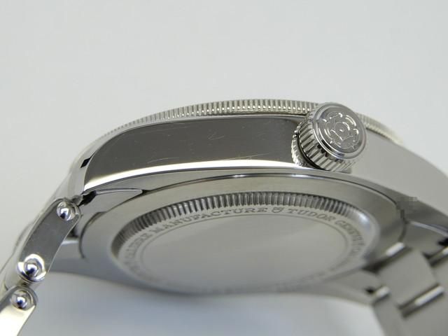 チューダー ブラックベイ・フィフティエイト 39MM ブルー文字盤 チューダー ブラックベイ・フィフティエイト 39MM ブルー文字盤