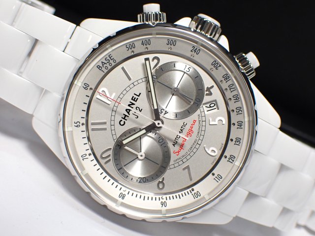 シャネル J12 スーパーレッジェーラ ホワイト 41MM H3410 正規品 - 腕時計専門店THE-TICKEN(ティッケン) オンラインショップ