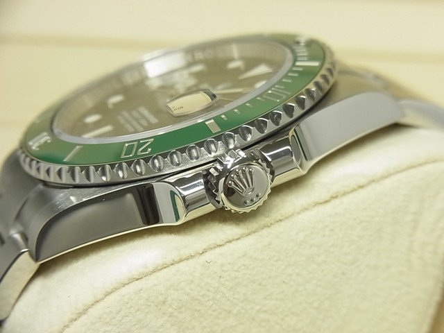 ロレックス サブマリーナ・デイト グリーンベゼル 126610LV '22年購入 - 腕時計専門店THE-TICKEN(ティッケン) オンラインショップ