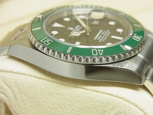 ロレックス サブマリーナ・デイト グリーンベゼル 126610LV '22年購入 - 腕時計専門店THE-TICKEN(ティッケン) オンラインショップ