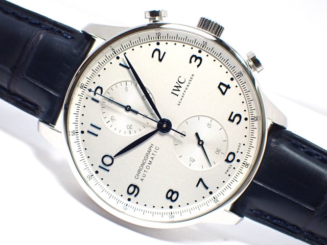 IWC　ポルトギーゼ・クロノグラフ　シルバー×青針　IW371605　正規品　21年 - 腕時計専門店THE-TICKEN(ティッケン)  オンラインショップ