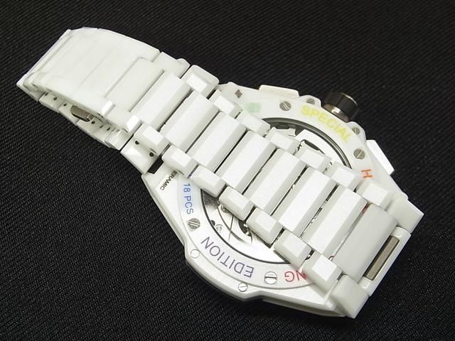 ウブロ ビッグ・バン インテグレーテッド ホワイトセラミック バゲット