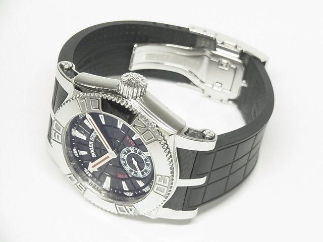 ロジェ・デュブイ イージーダイバー 43MM カーボンダイヤル 正規