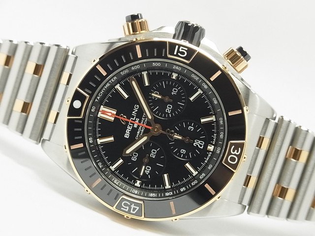 ブライトリング　スーパー クロノマット B01 44　SS×レッドゴールド　UB0136 - 腕時計専門店THE-TICKEN(ティッケン)  オンラインショップ