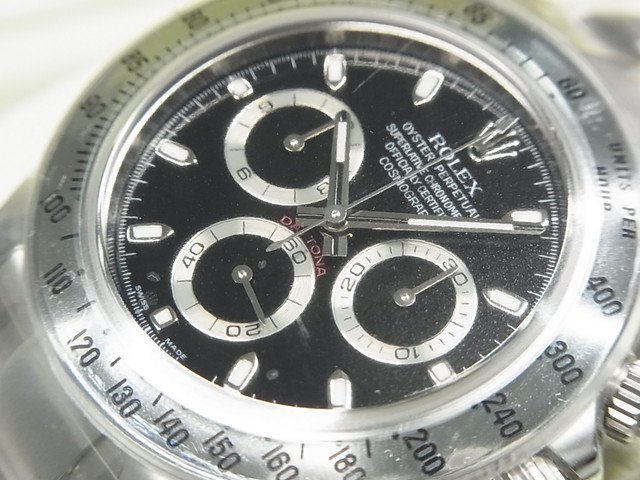 ロレックス　デイトナ　ブラック文字盤　116520　V番　保護シール付き未使用品 - 腕時計専門店THE-TICKEN(ティッケン) オンラインショップ