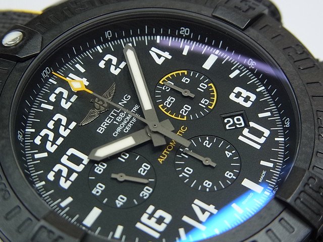 ブライトリング アベンジャー・ハリケーン XB1210 正規品 - 腕時計専門店THE-TICKEN(ティッケン) オンラインショップ