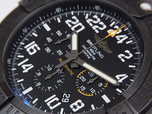 ブライトリング アベンジャー・ハリケーン XB1210 正規品 - 腕時計専門 ...