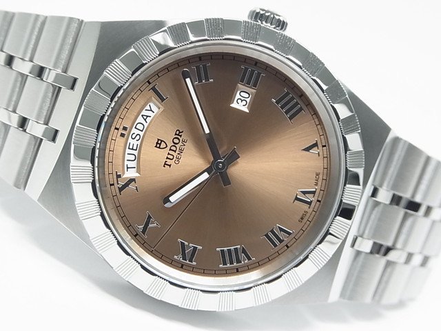 チューダー　ロイヤル・デイトデイ　41MM　サーモンピンク　28600　 - 腕時計専門店THE-TICKEN(ティッケン) オンラインショップ