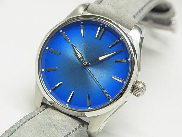 H・モーザー パイオニア・センターセコンド 40MM アークティック