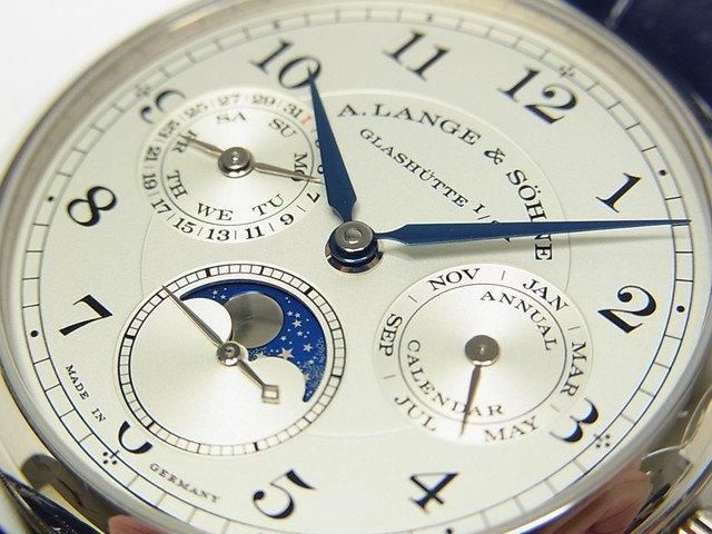 ランゲ＆ゾーネ 1815・アニュアルカレンダー 18KWG 40MM 238.026