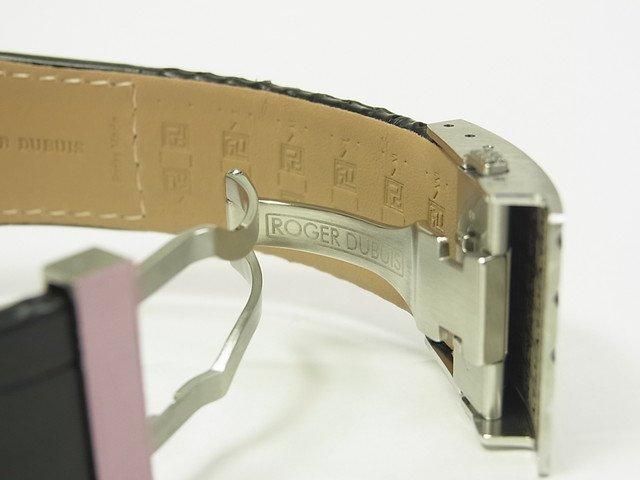 ロジェ・デュブイ エクスカリバー・クロノグラフ 45MM ホワイト ロジェ・デュブイ エクスカリバー・クロノグラフ 45MM ホワイト