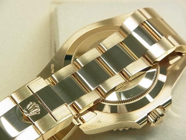 ロレックス サブマリーナ・デイト 18KYG 126618LB 2021年