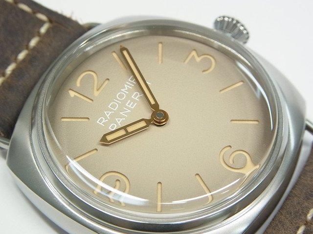 パネライ ラジオミール トレ ジョルニ マットベージュ PAM01350