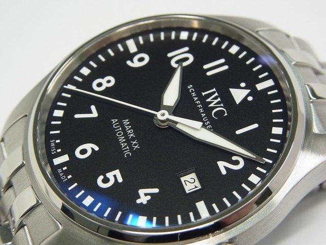 なせゆれふ出品 I8315 | [新品]IWC パイロット ウォッチ マーク XX IW328202 ブラック