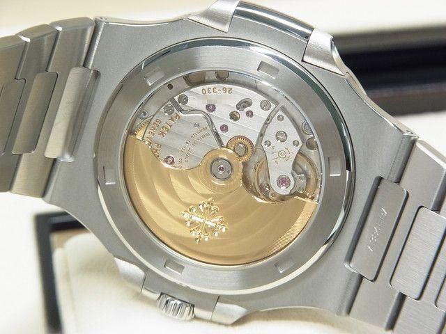 パテック・フィリップ ノーチラス オリーブグリーン Ref.5711/1A