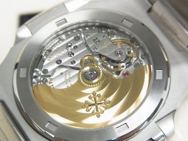 パテック・フィリップ ノーチラス オリーブグリーン Ref.5711/1A パテック・フィリップ ノーチラス オリーブグリーン Ref.5711/1A