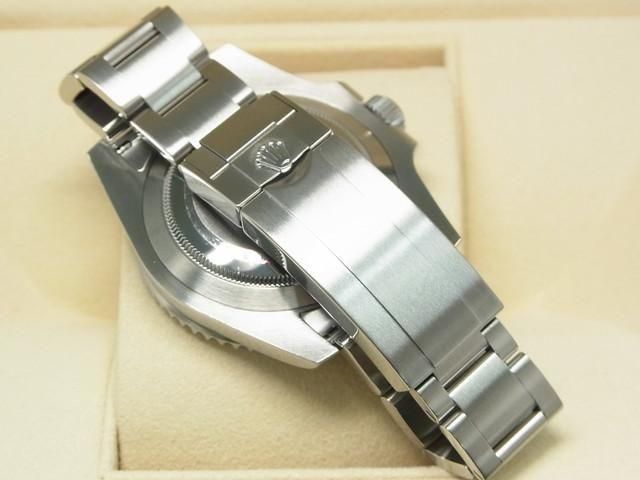 ロレックス サブマリーナ・デイト グリーン 116610LV 正規品