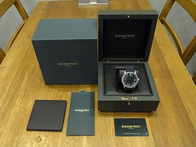 オーデマピゲ AUDEMARS PIGUET ビジネスバック　カバン　バック オーデマピゲ AUDEMARS PIGUET 新品 レザービジネスバッグ