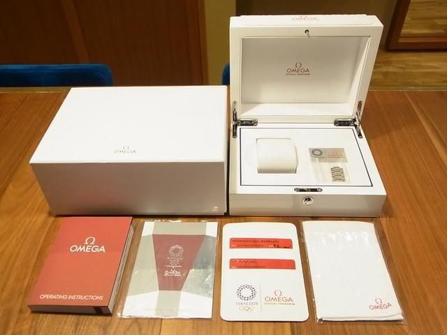 オメガ スピードマスター 東京2020リミテッドエディション グレー