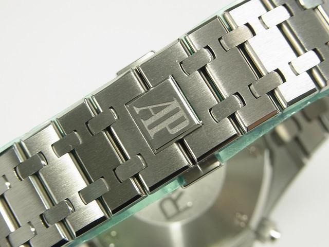 オーデマ・ピゲ ロイヤルオーク・クロノグラフ ブラック×シルバー