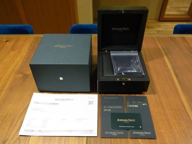 オーデマ・ピゲ ロイヤルオーク・クロノグラフ ブラック×シルバー