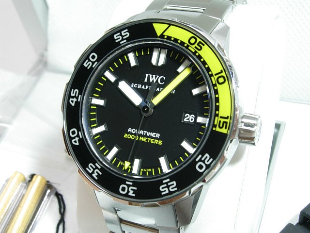 IWC 新型アクアタイマー2000 正規品 純正ラバーベルト付 - 腕時計専門