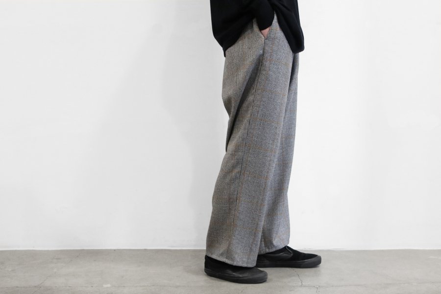 BRAND : Graphpaper MODEL : GLENCHECK WOOL WIDE COOK PANTS COLOR 