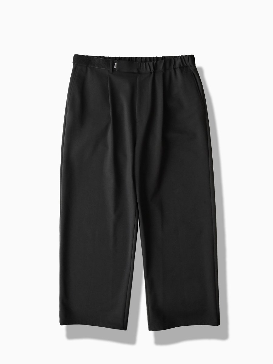 BRAND : Graphpaper<br>MODEL : COMPACT PONTE WIDE CHEF PANT<br>COLOR : BLACK