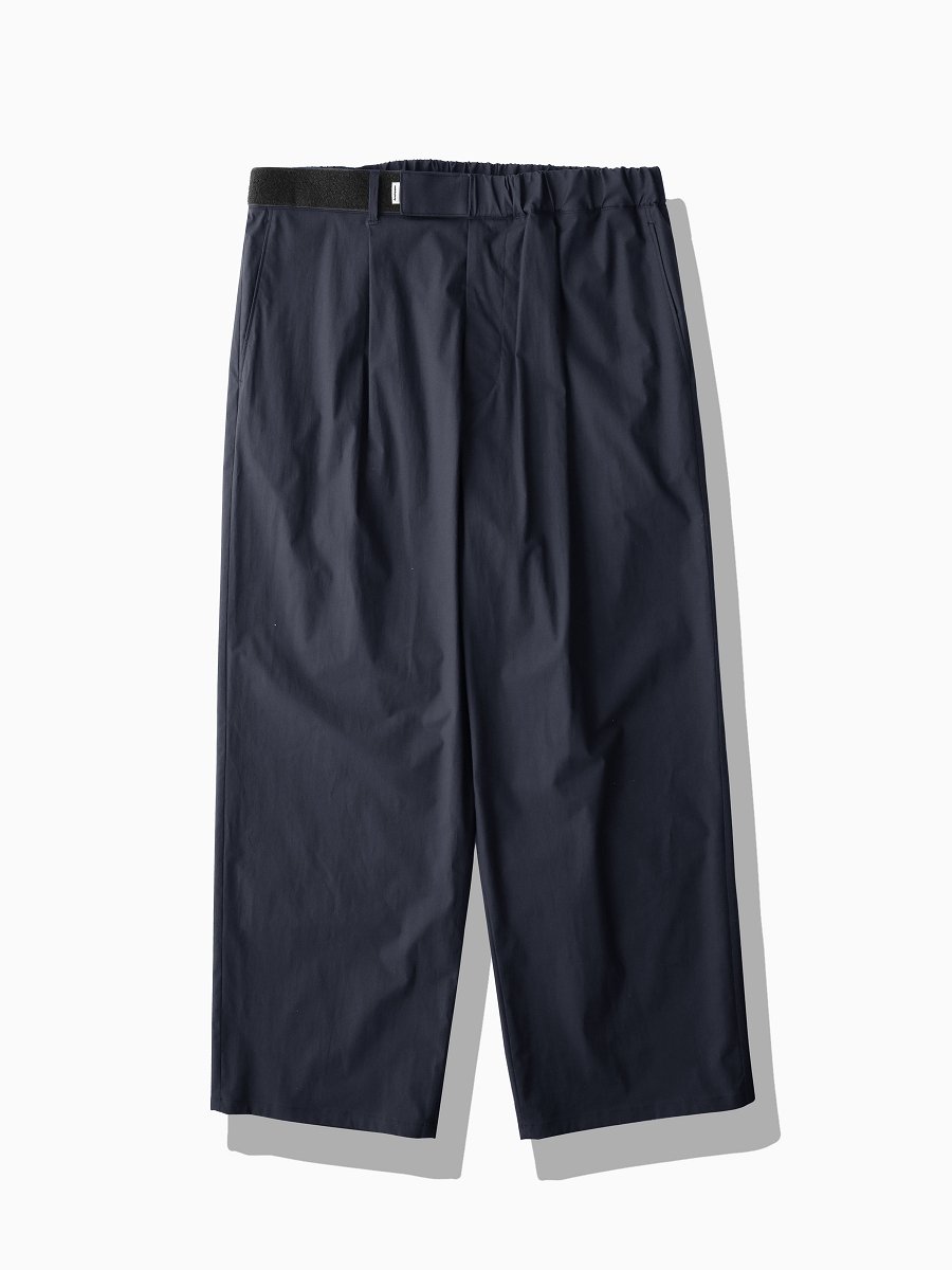 BRAND : Graphpaper<br>MODEL : STRETCH TYPEWRITER WIDE CHEF PANTS<br>COLOR : NAVY