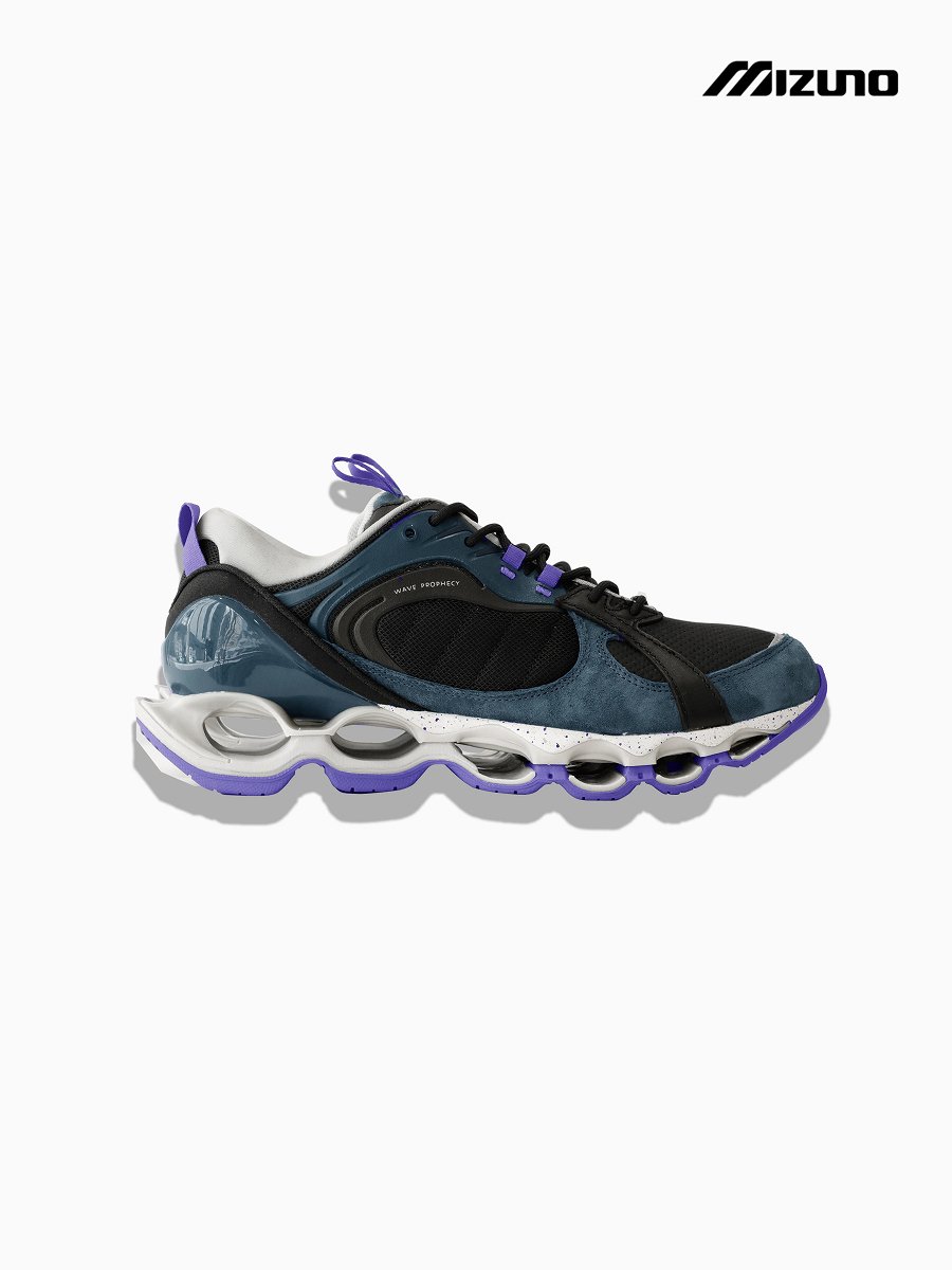 BRAND : Graphpaper<br>MODEL : MIZUNO WAVE PROPHECY β2 for GP<br>COLOR : MOUNTAIN