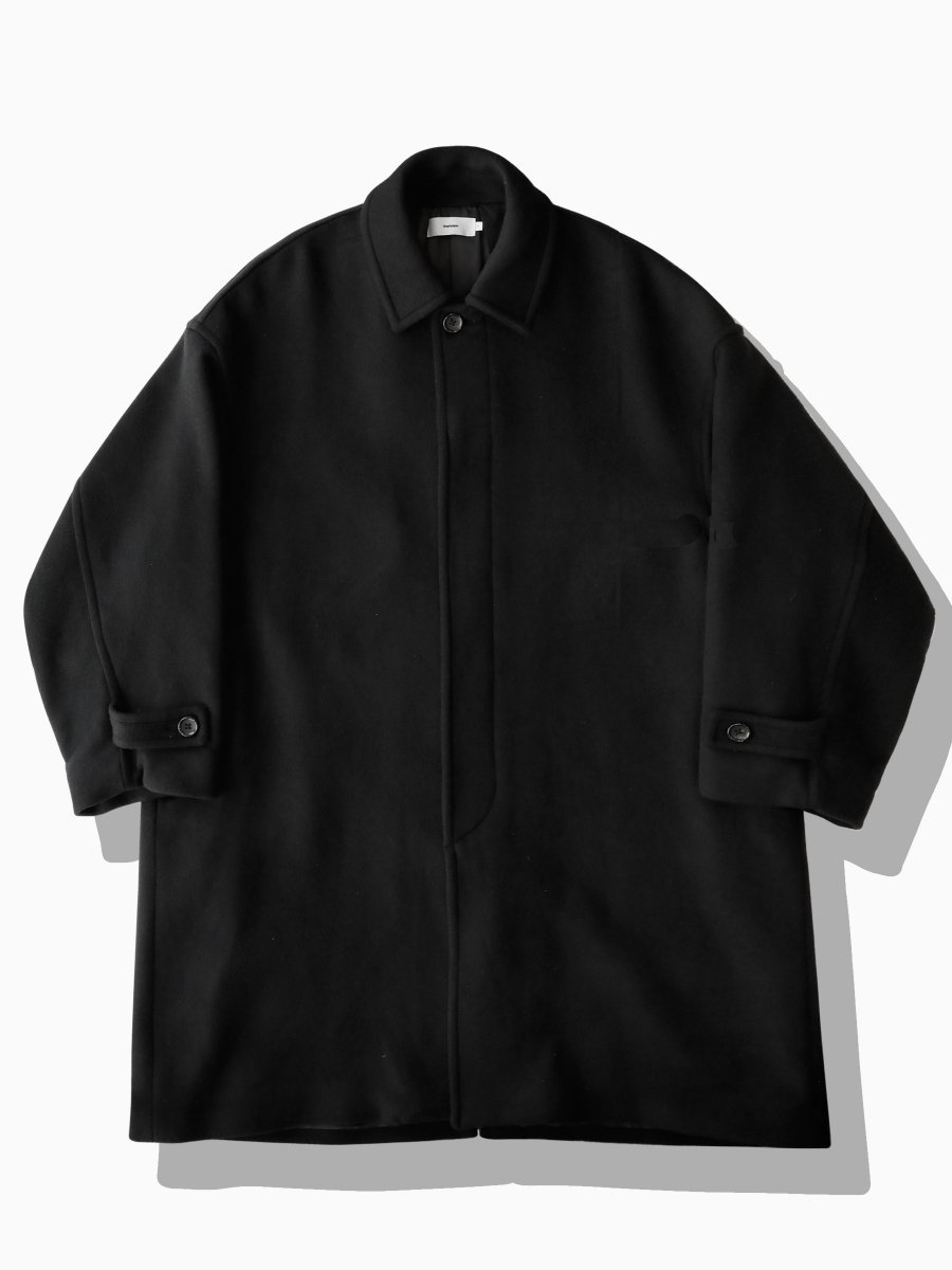 BRAND : Graphpaper<br>MODEL : LIGHT MELTON OVERSIZED COAT<br>COLOR : BLACK