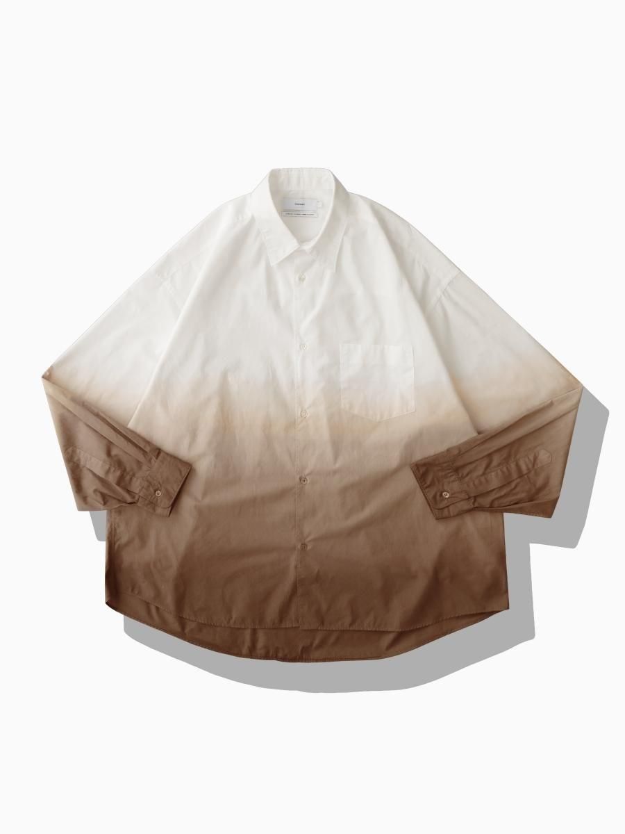 BRAND : Graphpaper<br>MODEL : BROAD L/S OVERSIZED REGULAR COLLAR SHIRT<br>COLOR : BROWN