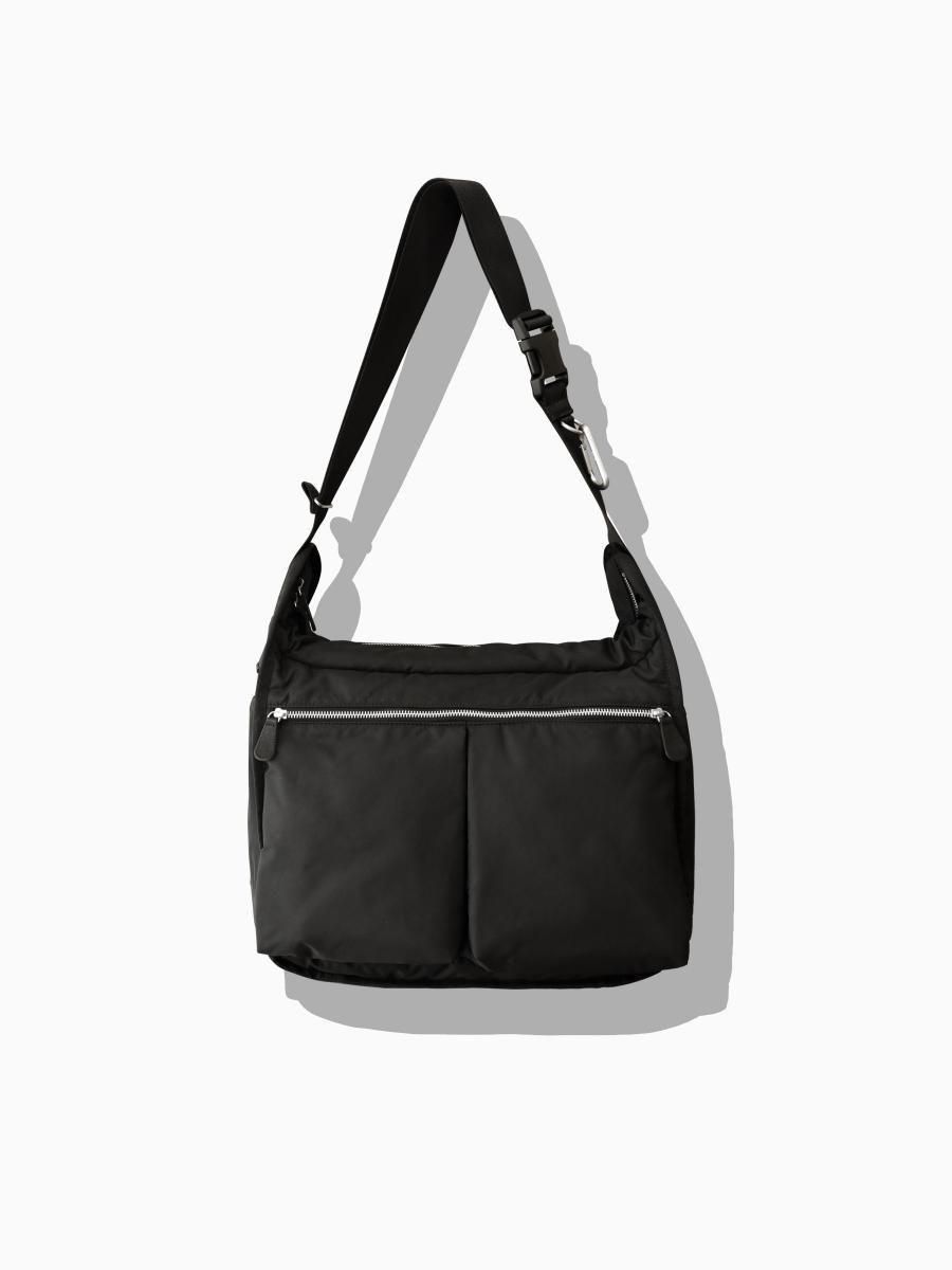 BRAND : VAINL ARCHIVE<br>CONNECTED : POTR<br>MODEL : SHOULDER BAG<br>COLOR : BLACK