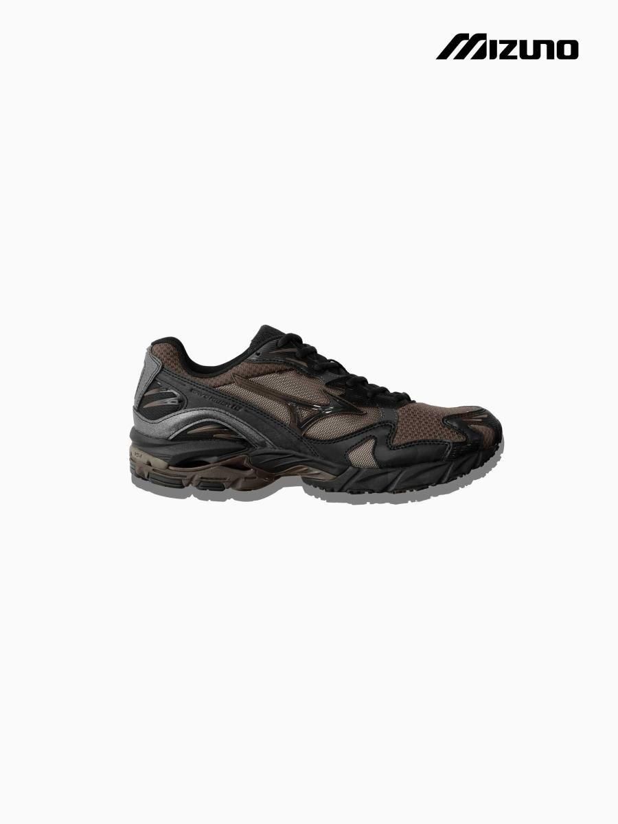 BRAND : VAINL ARCHIVE<br>CONNECTED : MIZUNO<br>MODEL : WAVE RIDER 10 VA<br>COLOR : BROWN  BLACK