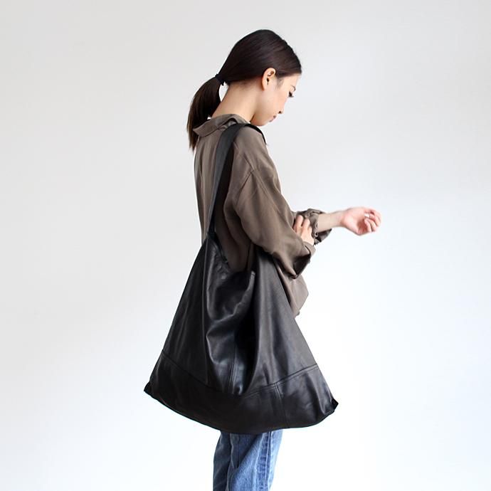 ⭐︎美品⭐︎ SEASIDE FREERIDE レザー ショルダーバッグ ブラック SEASIDE FREERIDE（シーサイドフリーライド） / RT BAG ジッパー