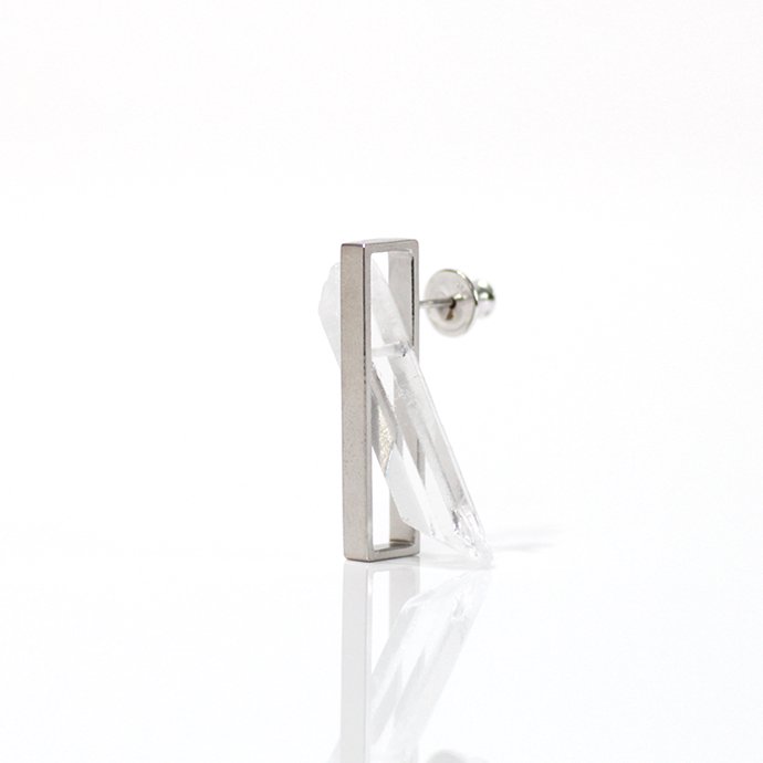 revie objects / IN2-03〈INSIDE〉Quartz Earring L インサイド