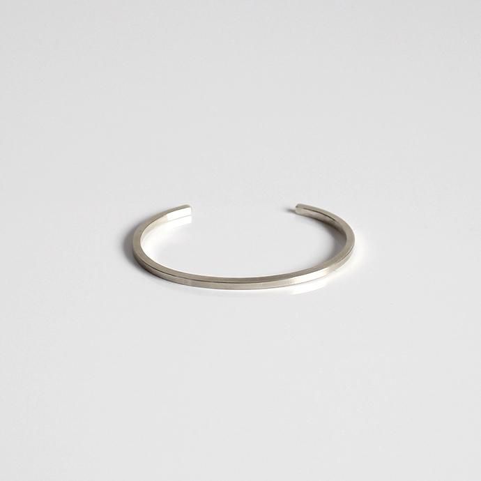 UNKNOWN. silver950 U225 SQUARE バングル 2.5mm / シルバー Eight Hundred Ships Co. UNKNOWN. silver950 U225 SQUARE バングル 2.5mm / シルバー Eight Hundred Ships Co.