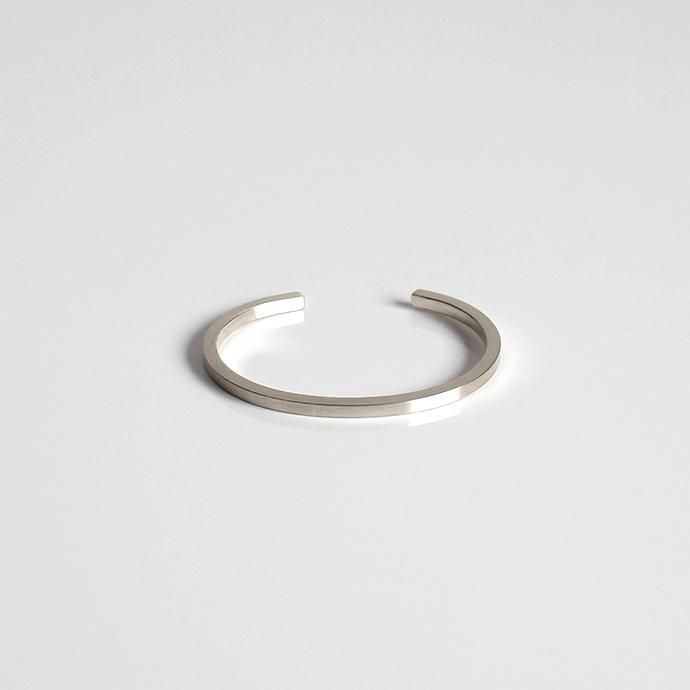UNKNOWN. silver950 U226 SQUARE バングル 3mm / シルバー Eight UNKNOWN. silver950 U226 SQUARE バングル 3mm / シルバー Eight
