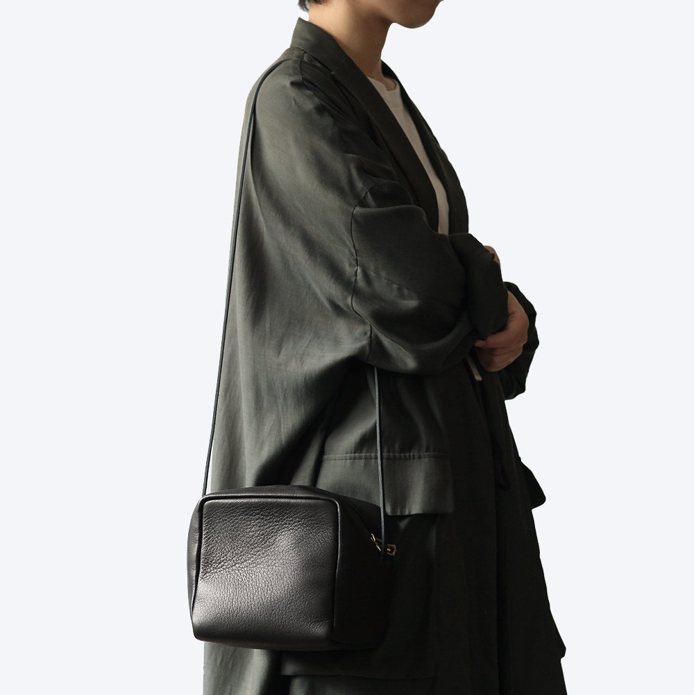 Ense（アンサ） cube pochette / キューブ型 ポシェット D-610 - 全4色 - Eight Hundred Ships &  Co.