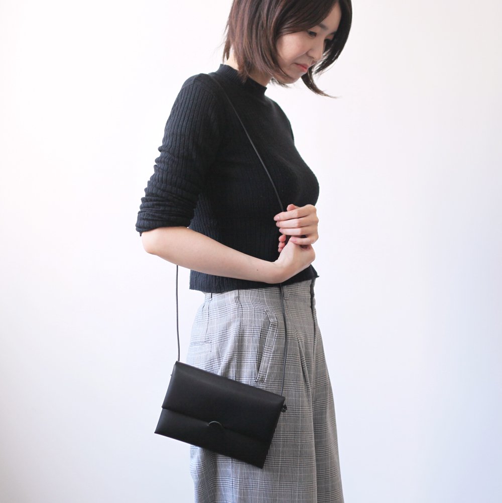 i ro se / レザー シームレス ショルダーケース - 全3色 / seamless shoulder case-s BAG-SL08 -  Eight Hundred Ships & Co.