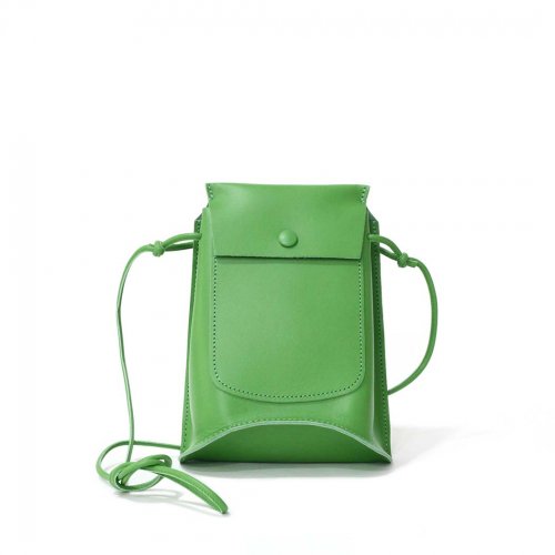  MARROW（マロウ） / MA-AC1303 / BENT POUCH ベントポーチ バッグ - Apple green アップルグリーン<img class='new_mark_img2' src='https://img.shop-pro.jp/img/new/icons7.gif' style='border:none;display:inline;margin:0px;padding:0px;width:auto;' />