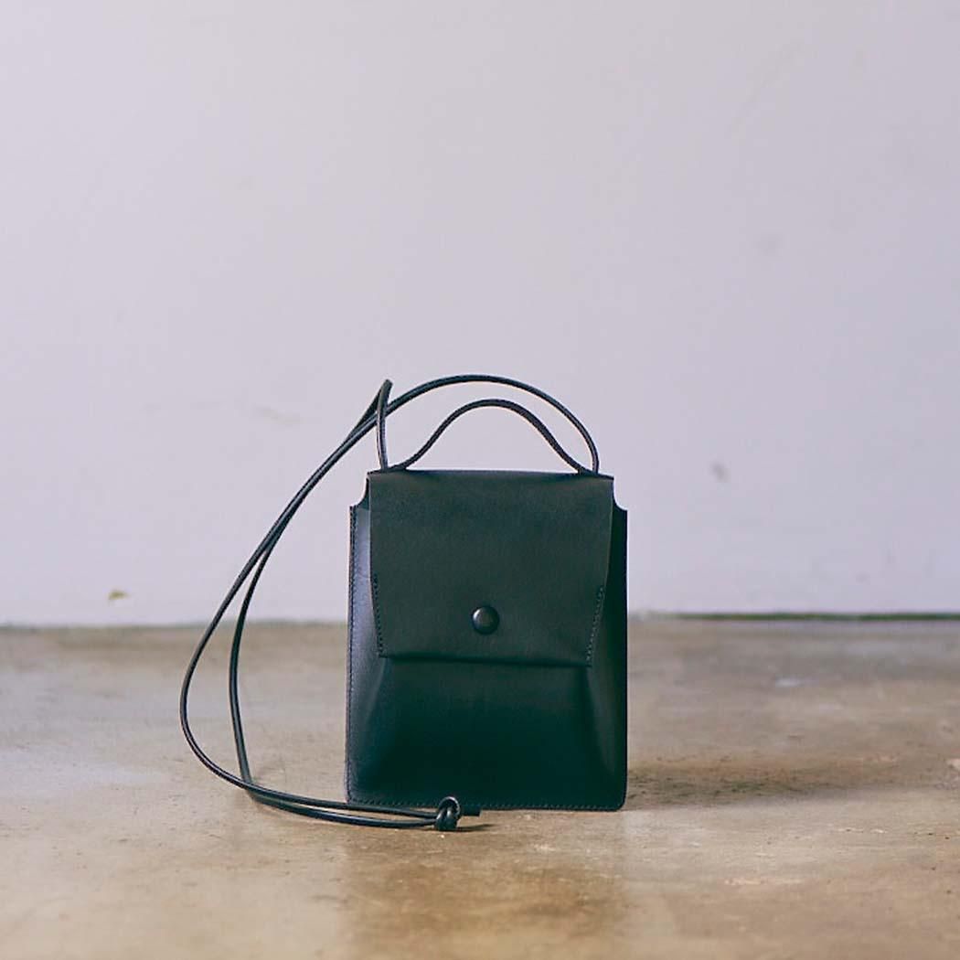 marrow レザーバッグ MARROW（マロウ） / MA-AC2303 GRIP POUCH ミニショルダーバッグ