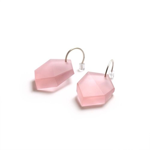  SIRISIRI / SO304 SOPHIE Eariings Fragment ピアス (両耳タイプ) - MAUVE PINK モーブピンク<img class='new_mark_img2' src='https://img.shop-pro.jp/img/new/icons7.gif' style='border:none;display:inline;margin:0px;padding:0px;width:auto;' />