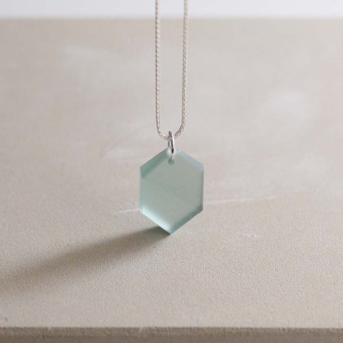  SIRISIRI / SO401 SOPHIE Pendant Fragment ペンダント ネックレス - TEAL ティール<img class='new_mark_img2' src='https://img.shop-pro.jp/img/new/icons7.gif' style='border:none;display:inline;margin:0px;padding:0px;width:auto;' />