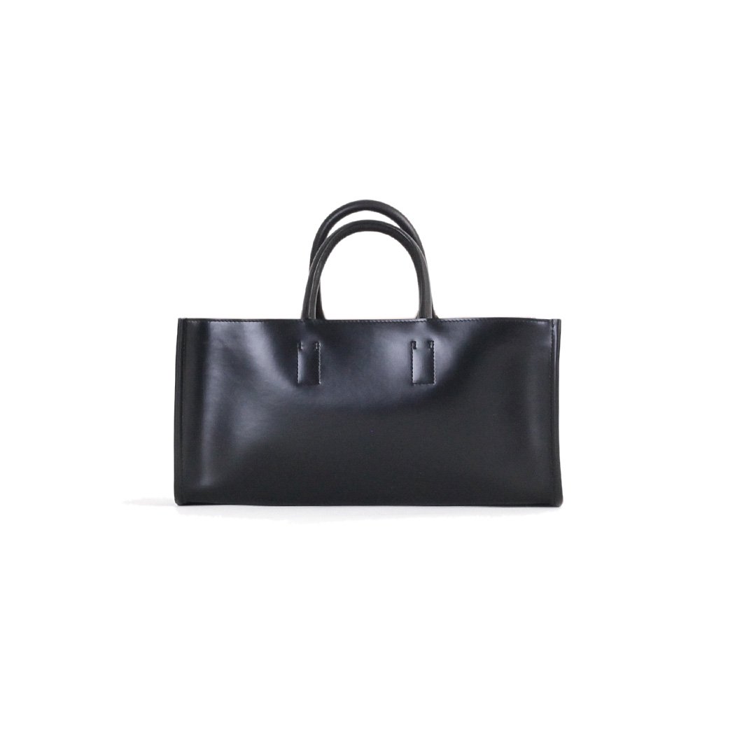 COURTNEY ORLA (コートニーオーラ) / CURVE WIDE TOTE s - ブラック