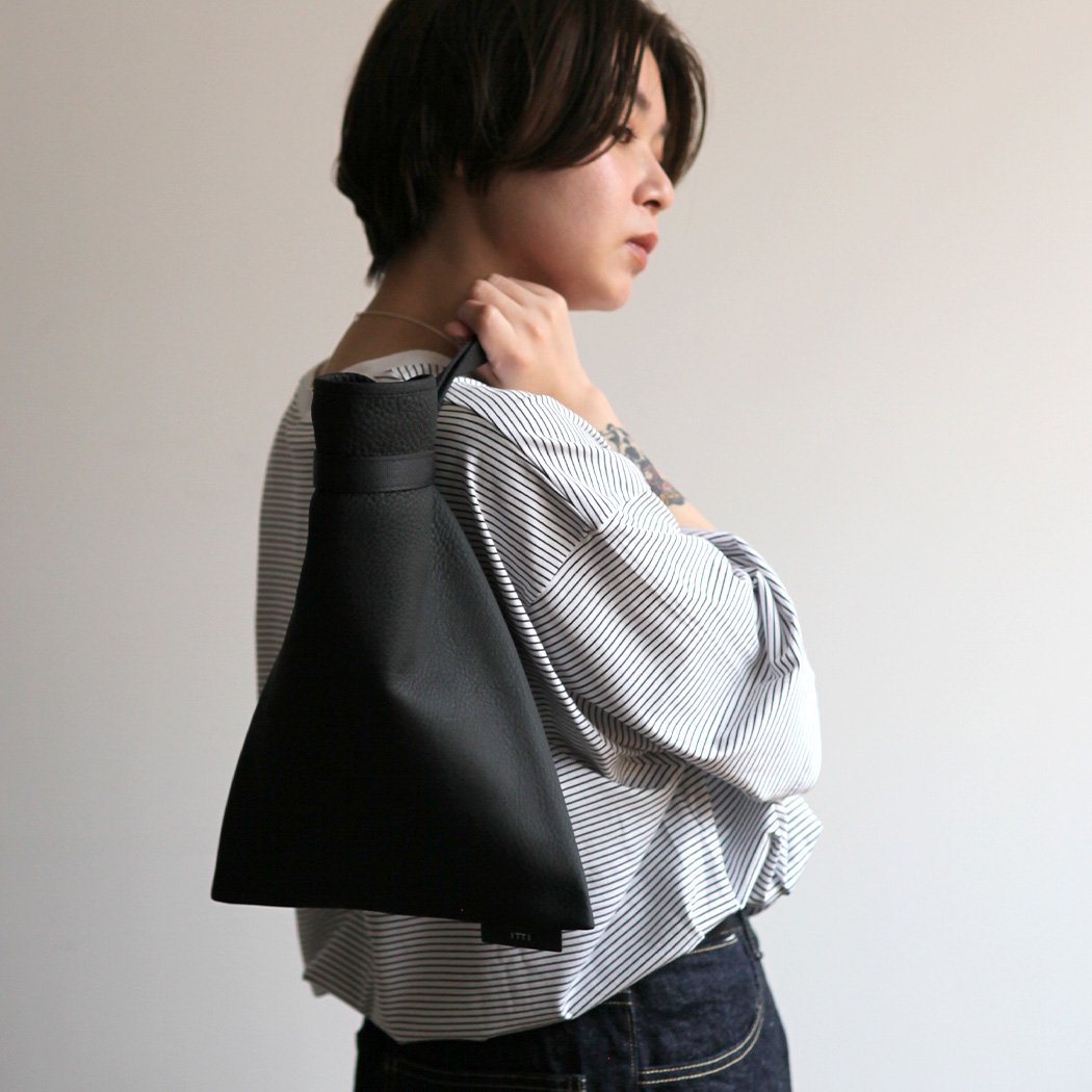 ITTI (イッチ) / ANNIE RICE BAGiii / DIPLOSKY ハンドバッグ - ブラック ITTI-BAG-053-A2